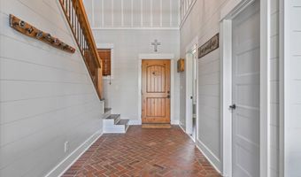 722 Lakeshore Dr, Autaugaville, AL 36003