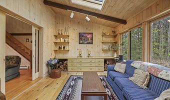 422 Bonny Rigg Hill Rd, Becket, MA 01223
