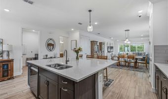 1065 SIGNET Dr, Apollo Beach, FL 33572