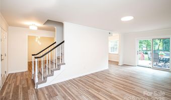 7111 Sythe Ct, Charlotte, NC 28226