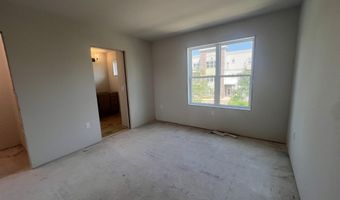 2811 Crinkle Root Dr, Fitchburg, WI 53711