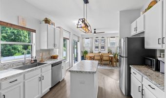 498 WEKIVA CREST Dr, Apopka, FL 32712