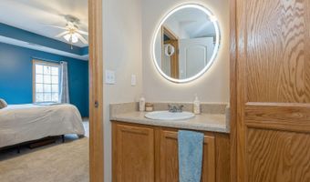 2005 SW 35th St 1304, Ankeny, IA 50023