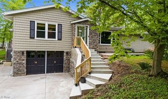 107 Hilltop Dr, Amherst, OH 44001