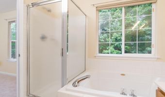 5552 JOWETT Ct, Alexandria, VA 22315