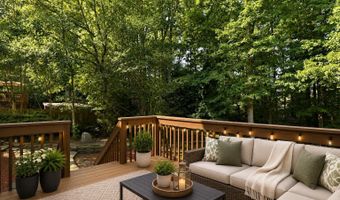 1748 Town Home Dr, Apex, NC 27502