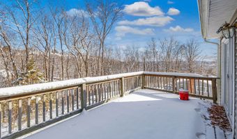 17 Stage Rd, Brookfield, CT 06804