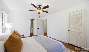 1941 Bentley Pl, Charlotte, NC 28205