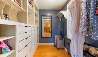 36 Woodlawn Ave, Auburn, ME 04210