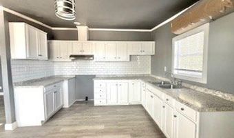 706 SW 8th St, Andrews, TX 79714