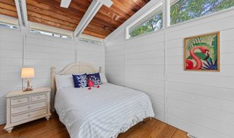 110 CAROLINA St, Dewey Beach, DE 19971