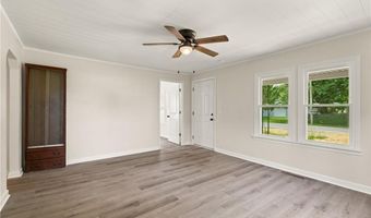 180 Broadway St, Austin, IN 47102