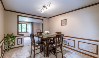 315 Randwood Dr, Amherst, NY 14221