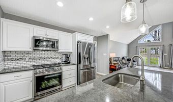 209 Brittany Dr, Albrightsville, PA 18210