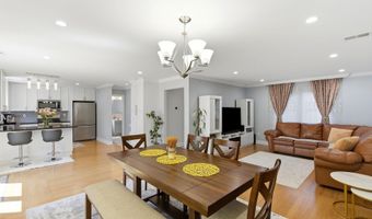 19 W Dolphin Cir W, Bayville, NJ 08721