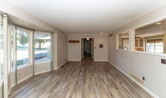 19 Skyline Dr, Adrian, MO 64720