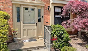 69 Bradford Ct, Aberdeen, NJ 07747