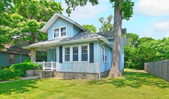 23 Maple Dr, Amityville, NY 11701