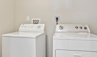 5604 HOOVER St, Bethesda, MD 20817