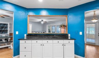 905 VAN Dr, Auburndale, FL 33823