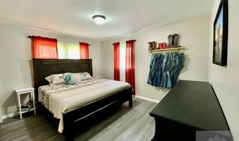 5921 Hinton Rd, Athens, WV 24712