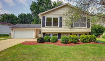223 W Tanglewood Dr, Arlington Heights, IL 60004