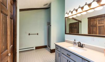 107 Fresh Pond Ln, Brookline, NH 03033