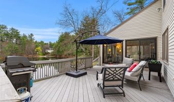 12 Magazine St, Bedford, NH 03110
