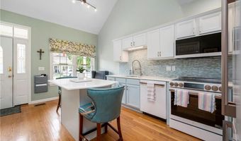 130 Bear Hill Rd 302, Cumberland, RI 02864