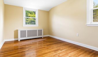 2008 PARKVIEW Ave, Abington, PA 19001