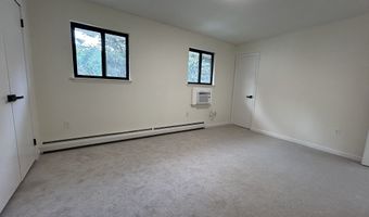 38 Sutton Pl 38, Bloomfield, CT 06002