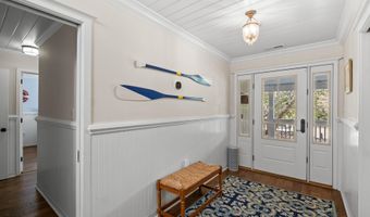 8 Racerunner Ct, Bald Head Island, NC 28461