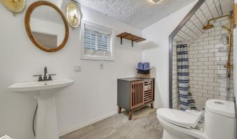 497 Rohr St, Arnolds Park, IA 51331