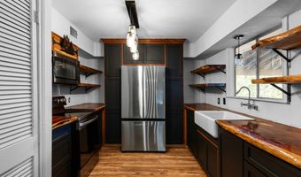 1829 W Lake Shore Dr, Alvarado, TX 76009