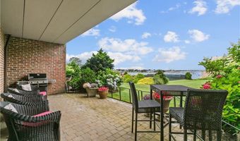 111 Harrison Ave B4, Newport, RI 02840