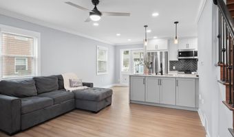 2203 ARLINGTON Ter, Alexandria, VA 22303