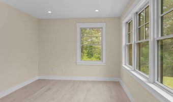 50 Bay View Ave, Amagansett, NY 11930