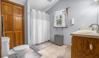93 Marconi Ave, Bristol, CT 06010