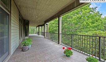 1158 Equestrian Dr, Banner Elk, NC 28604