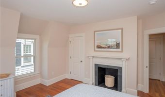 36 Bull St, Newport, RI 02840