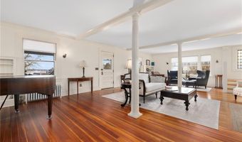 63 Longfellow Rd, Jamestown, RI 02835