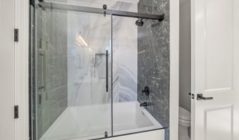 1418 W Maude Ave, Arlington Heights, IL 60004