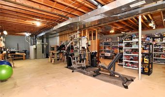310 Blair Cir, Aurora, OH 44202