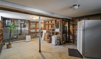 34 Aldrich Ave, Cranston, RI 02920