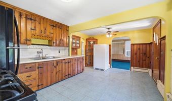 15 Rhodes Ave, East Providence, RI 02915