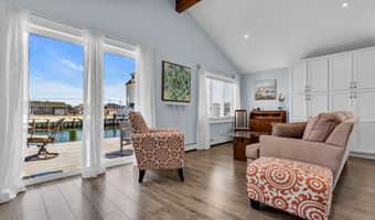 209 Fernwood Dr, Bayville, NJ 08721
