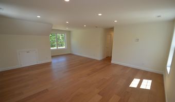 40 Tirrell Hill Rd, Bedford, NH 03110