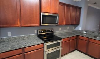 553 SHIRLEY Dr, Apopka, FL 32712