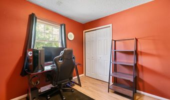 5635 E 39th St N, Bel Aire, KS 67220