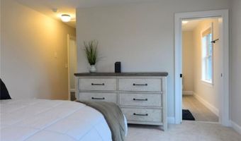 13 Arnold Ave 1, Jamestown, RI 02835